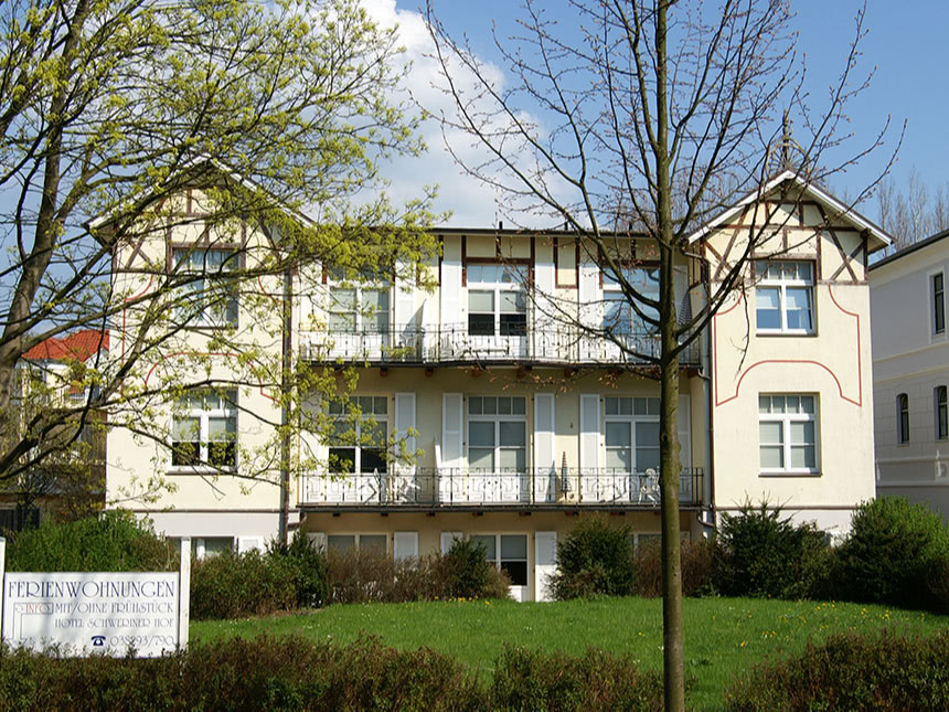 Aussenansicht der Villa Norden
