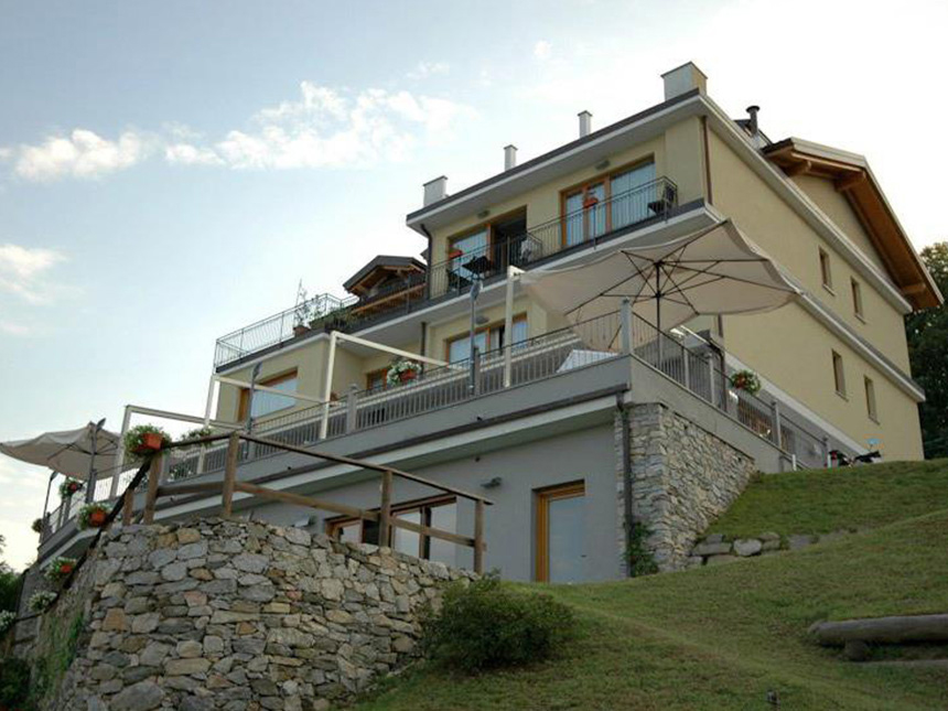 6 Tage Urlaub im Hotel in Arona in Italien am Lago Maggiore mit Halbpension Angebot aufrufen