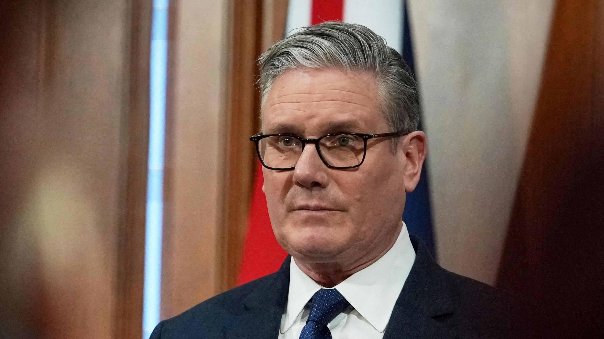 İngiltere Başbakanı Starmer İstifa Etti