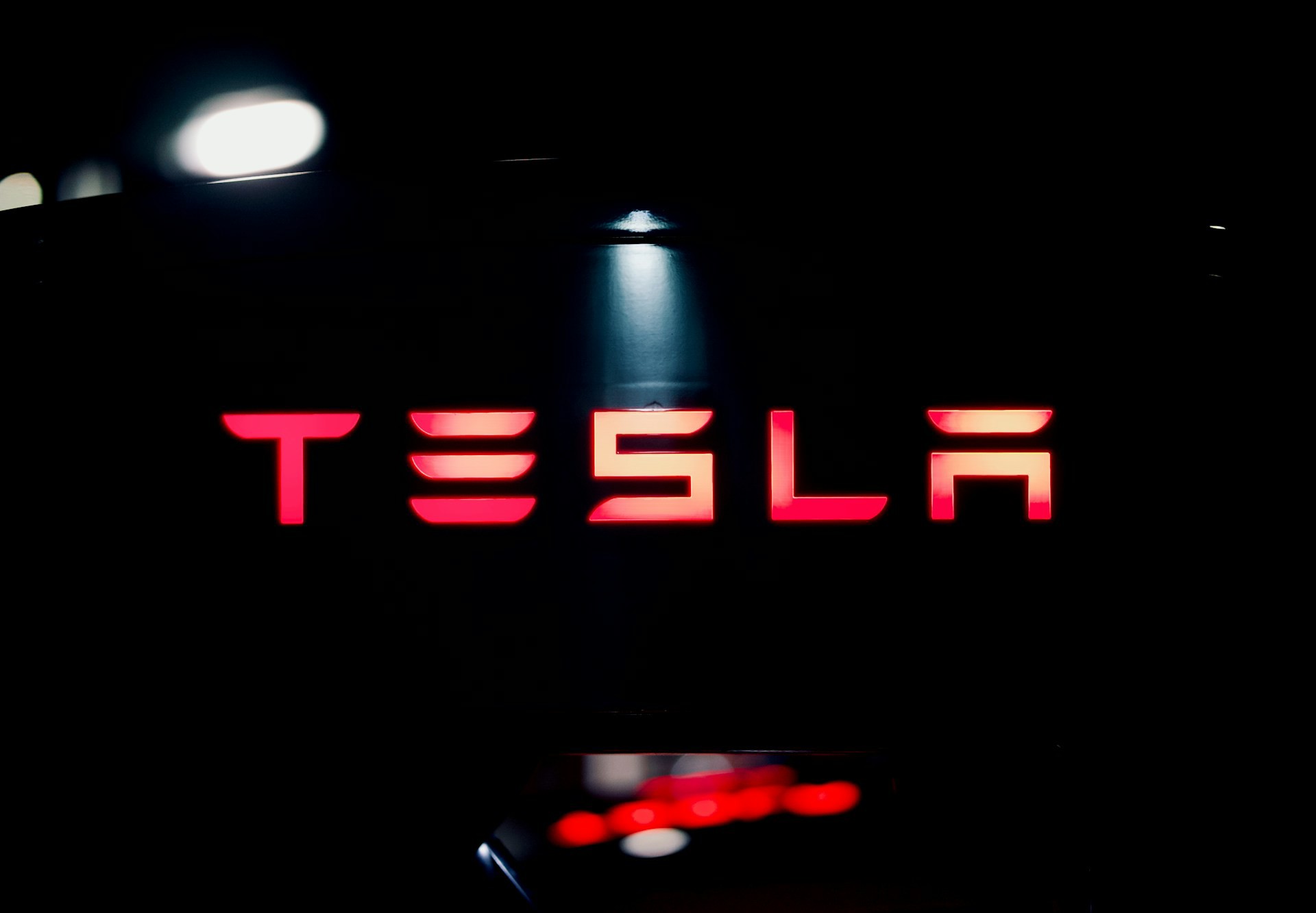 Tesla Üç Sıralı Model Y'yi ABD'de Satışa Sundu
