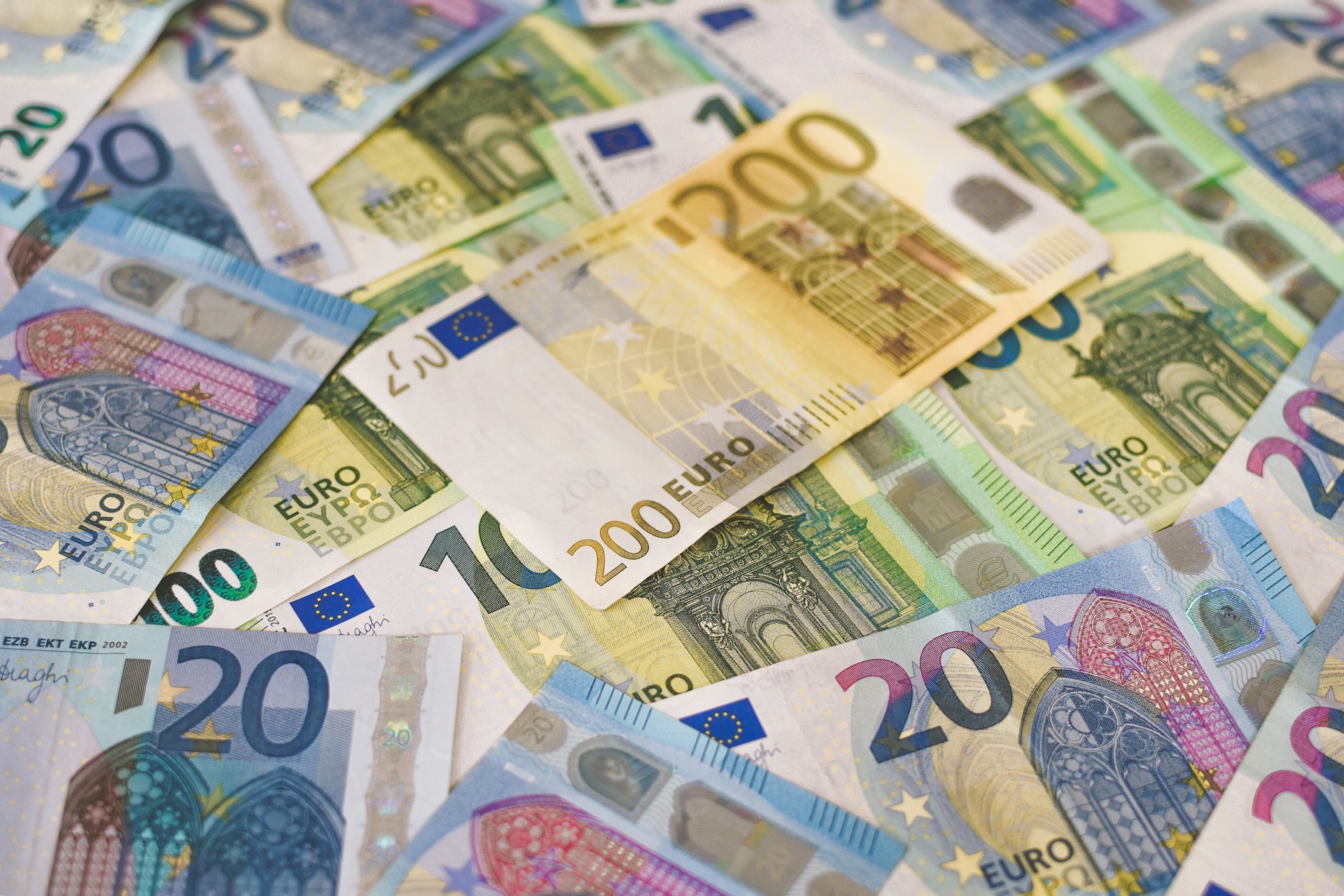 Euro Bölgesi Bileşik PMI 3 Ayın Zirvesine Çıktı