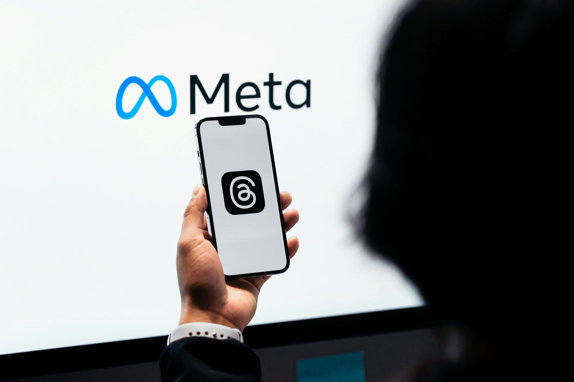 Meta'nın Üçüncü Çeyrek Gelir Tahmini Beklentilerin Altında Kaldı
