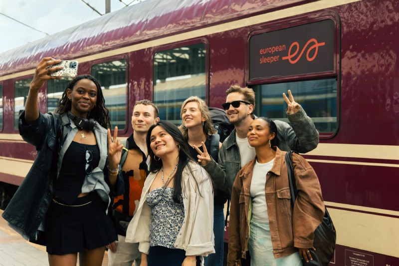 Large groups of 50 people + 