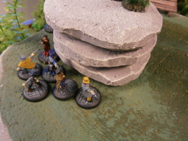 The gentlemen hug the rocks.