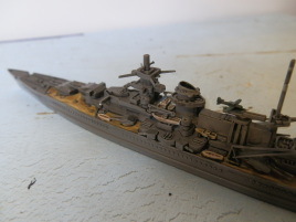 I had a small accident and lost one of the secondary turrets. I made a replacament from sprue and bits of wire. It's not pretty but it's mostly hidden under the crane.