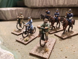 I probably should have given the two cyclists a little different color schemes...