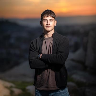 Профилна снимка