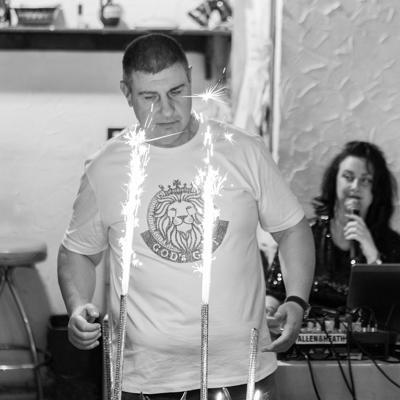 Профилна снимка