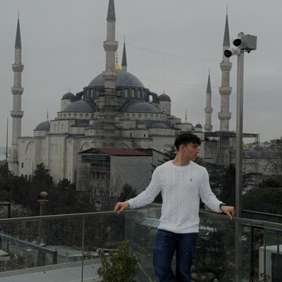 Профилна снимка
