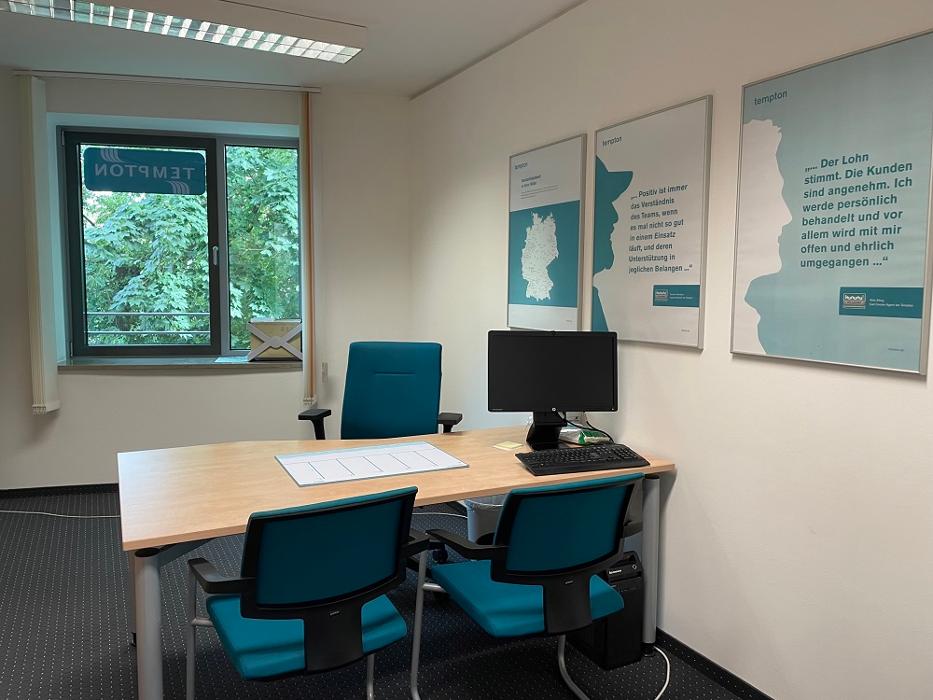 Tempton Straubing, Bahnhofplatz in Straubing