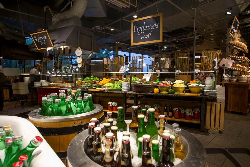 Marché Schwechat, Wiener Außenring Schnellstraße in Schwechat