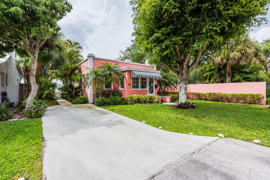 Tropical Florida rentals, LLC Image