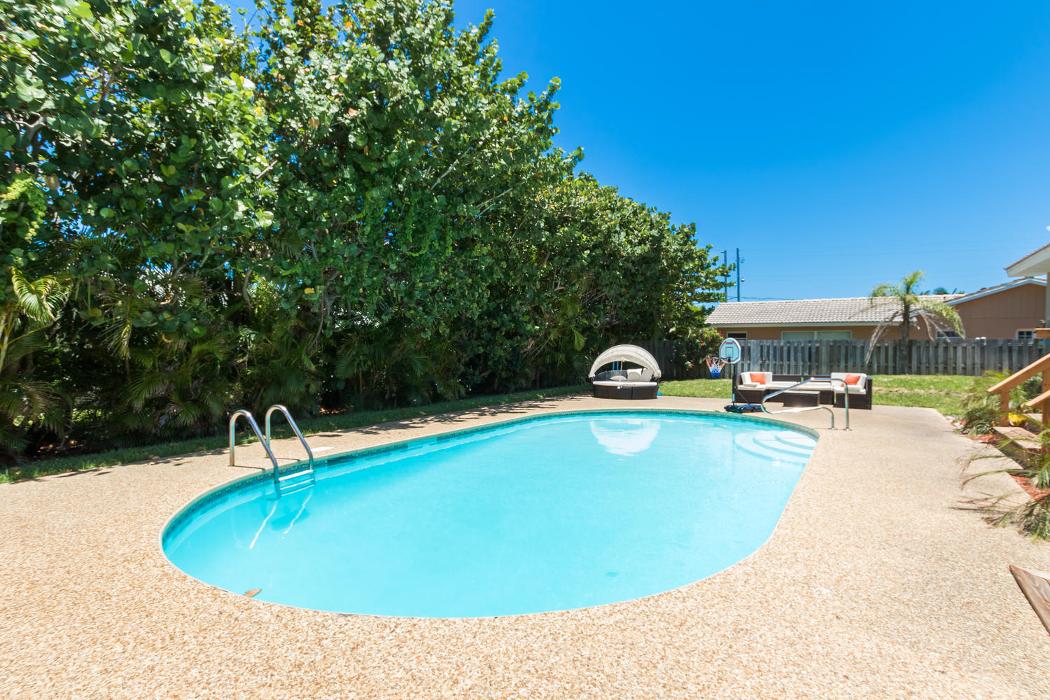 Tropical Florida rentals, LLC Image