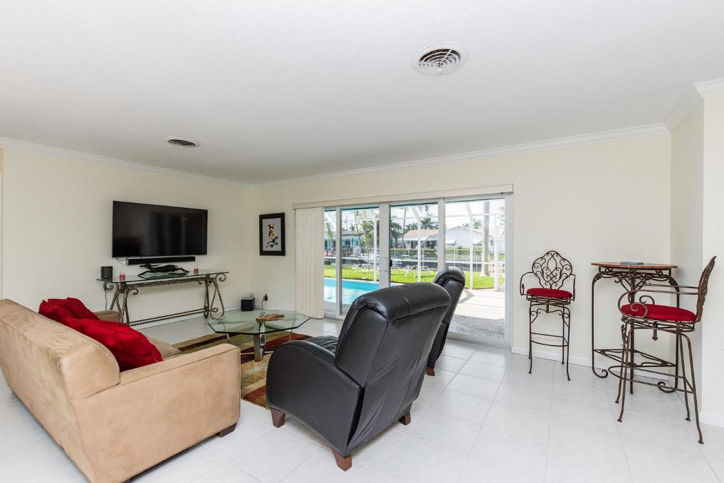 Tropical Florida rentals, LLC Image