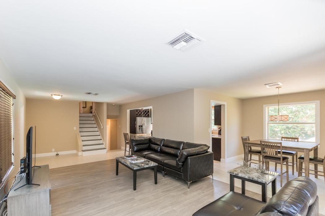 Tropical Florida rentals, LLC Image