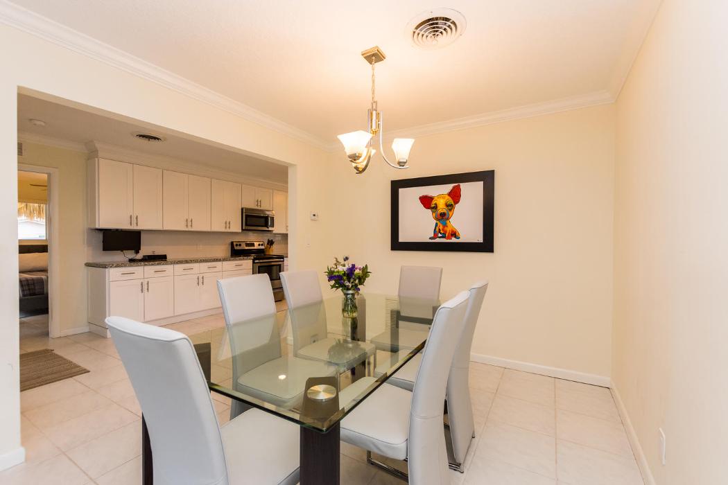 Tropical Florida rentals, LLC Image