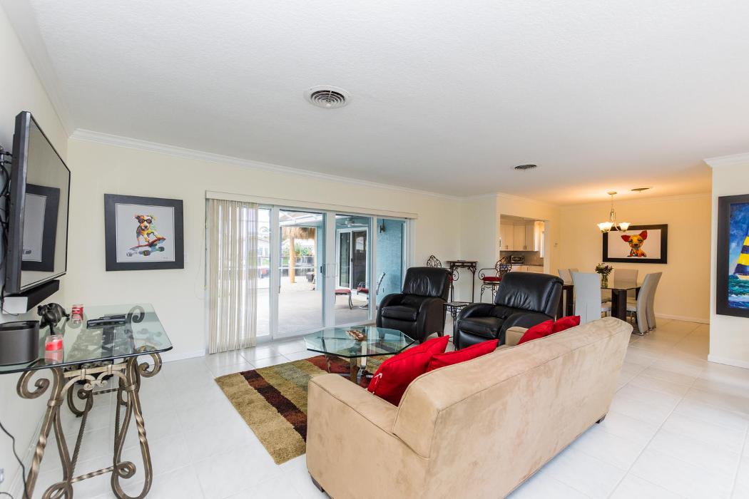 Tropical Florida rentals, LLC Image