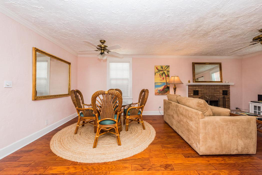 Tropical Florida rentals, LLC Image