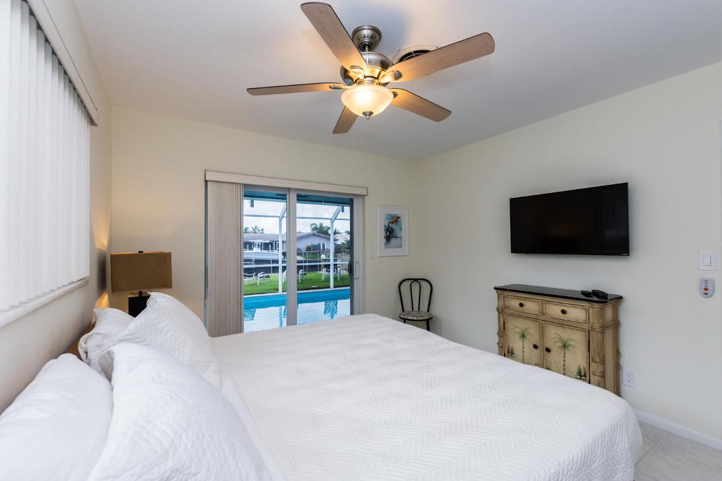 Tropical Florida rentals, LLC Image