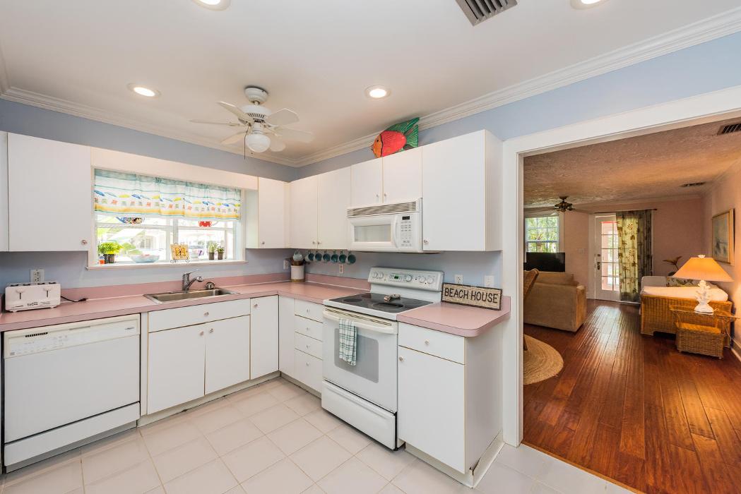 Tropical Florida rentals, LLC Image