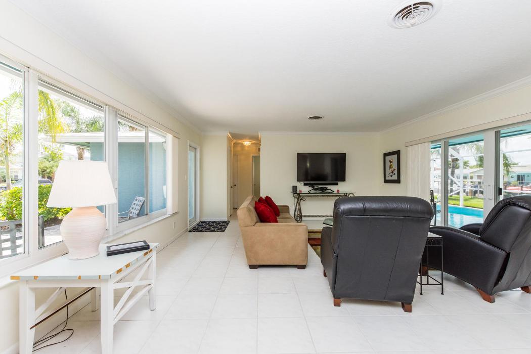 Tropical Florida rentals, LLC Image