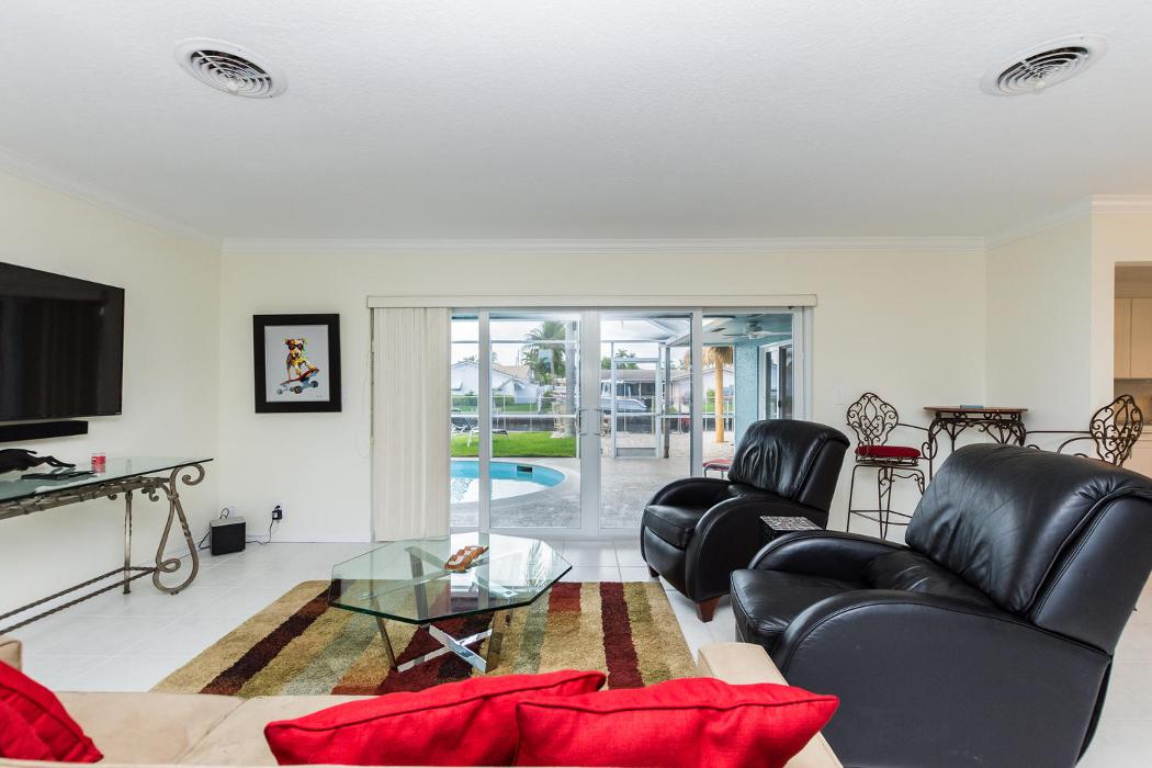 Tropical Florida rentals, LLC Image