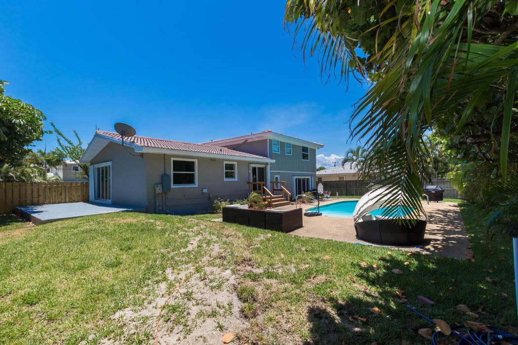 Tropical Florida rentals, LLC Image