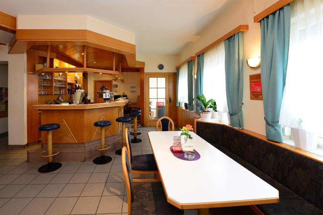 Gasthof Schmied Smolka beim Airport - Restaurant & Fremdenzimmer, Bankweg in Klein-Neusiedl