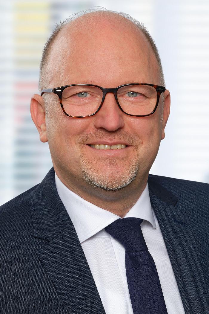 ERGO Versicherung / DKV Denis Peric, Bismarckstrasse in Einbeck