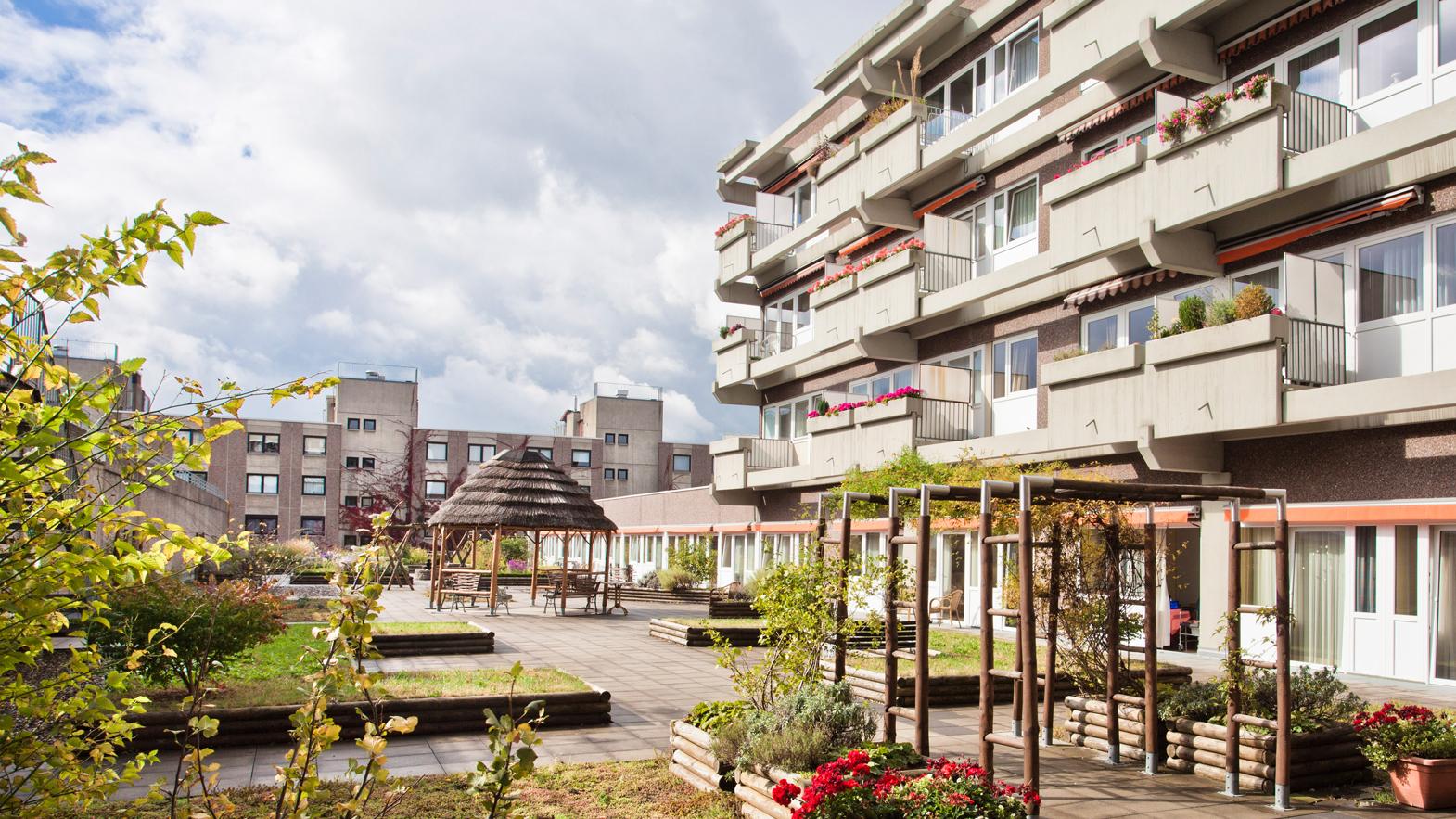 CURA SeniorenCentrum Köln-Rodenkirchen, Hauptstraße in Köln