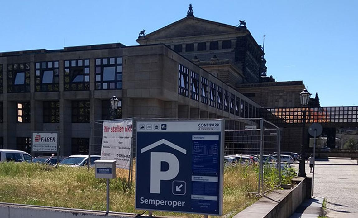 CONTIPARK Tiefgarage Semperoper, Devrientstraße in Dresden