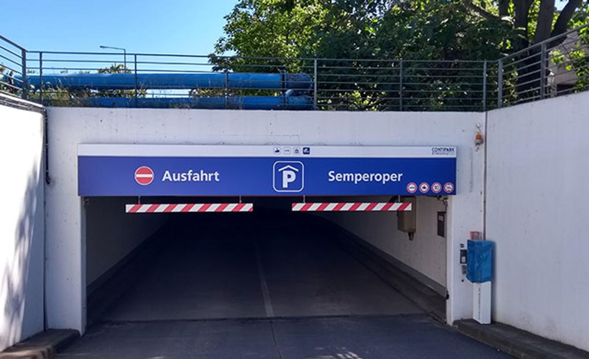 CONTIPARK Tiefgarage Semperoper, Devrientstraße in Dresden