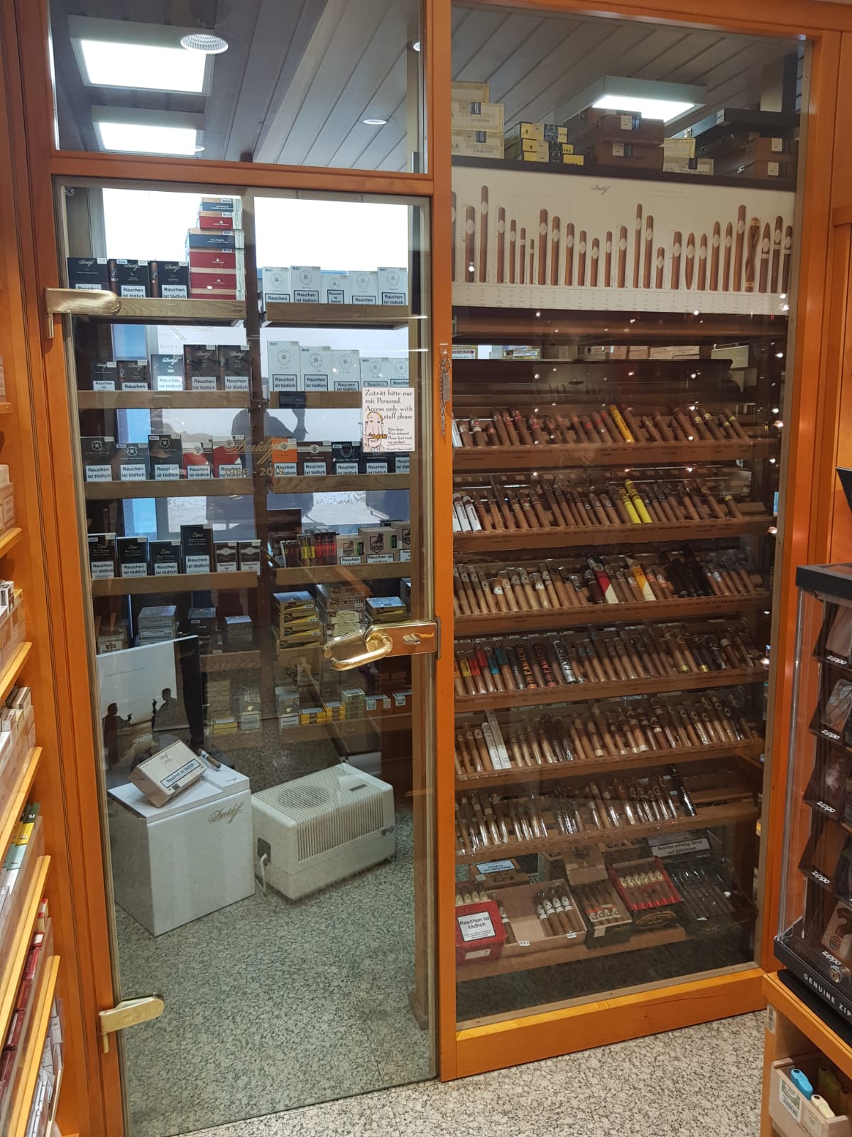 Wolsdorff Tobacco Zigarren Zigaretten Und Tabak Herstellung Grosshandel In Mainz Adresse Offnungszeiten Bewertungen Tel 06131234 Infobel