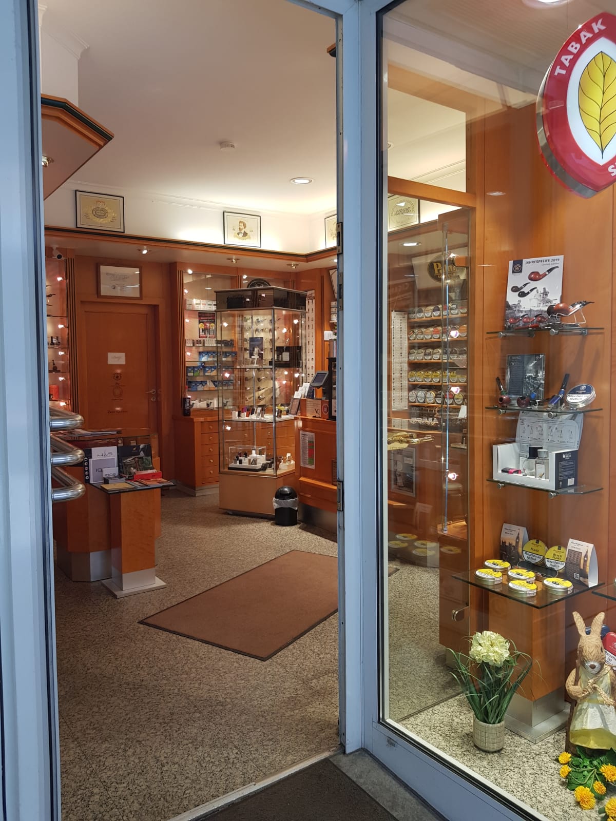 Wolsdorff Tobacco Zigarren Zigaretten Und Tabak Herstellung Grosshandel In Mainz Adresse Offnungszeiten Bewertungen Tel 06131234 Infobel