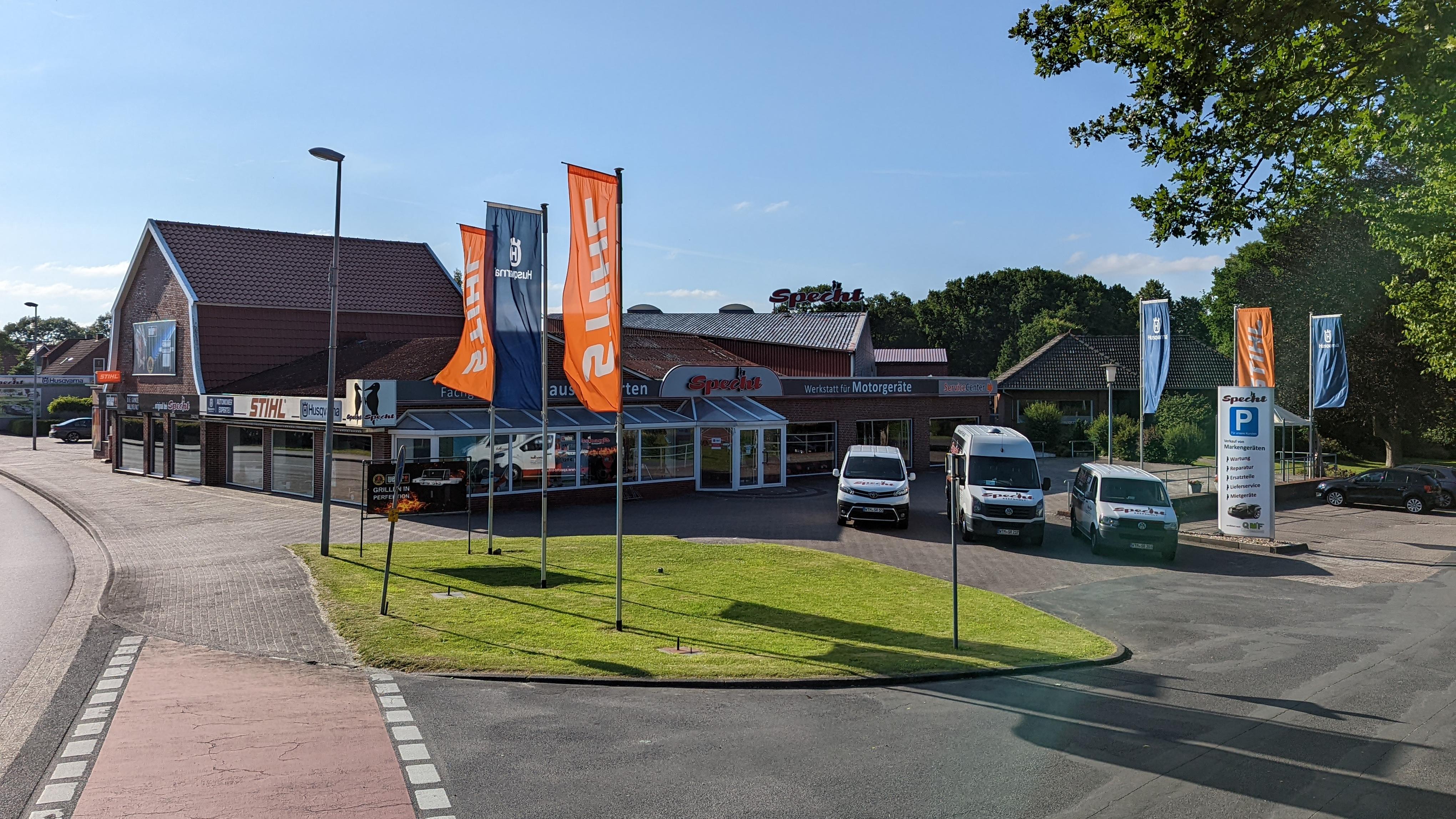 Specht Reepsholt e. K., Reepsholter Hauptstraße in Friedeburg