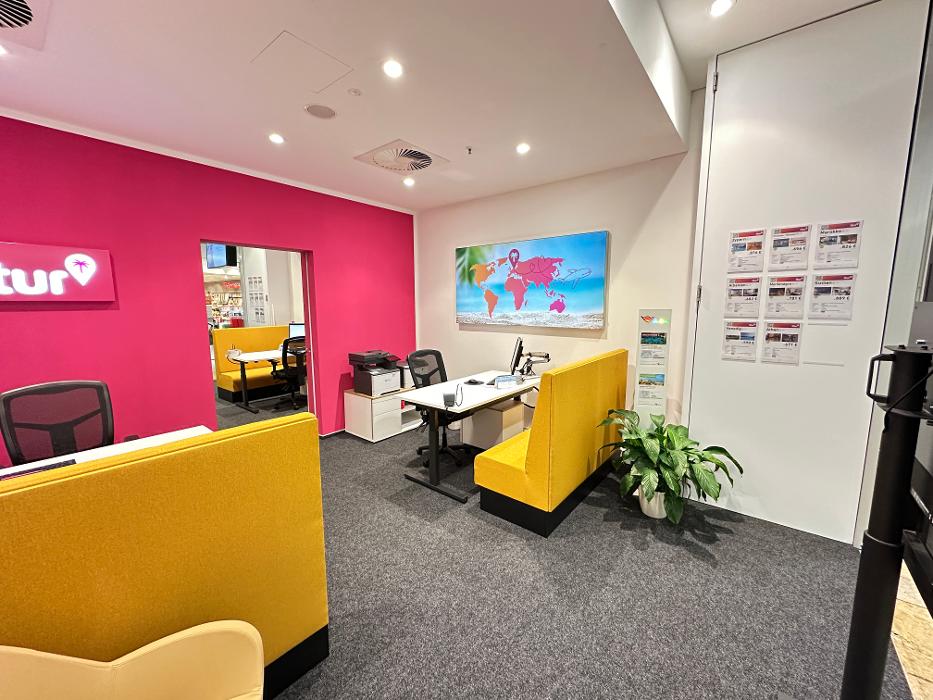 ltur Reisebüro Dresden, Webergasse in Dresden