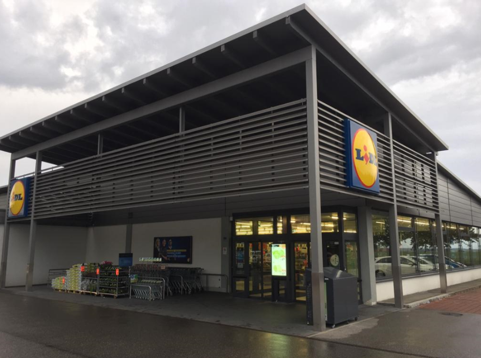 Lidl Schweiz, Industriestrasse in Düdingen