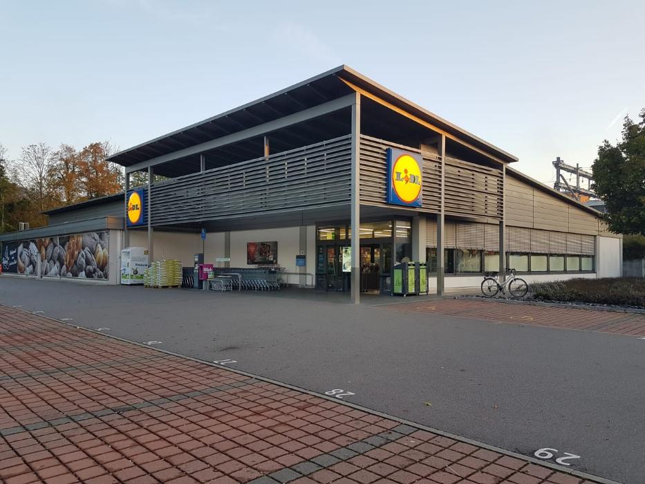 Lidl Schweiz, Schwimmbadstrasse in Wettingen