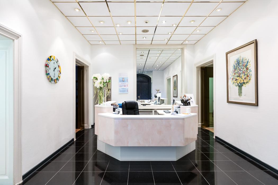 Zahnarztpraxis Dr. med. dent. Frank Friedrich, Uhlandstraße in Berlin