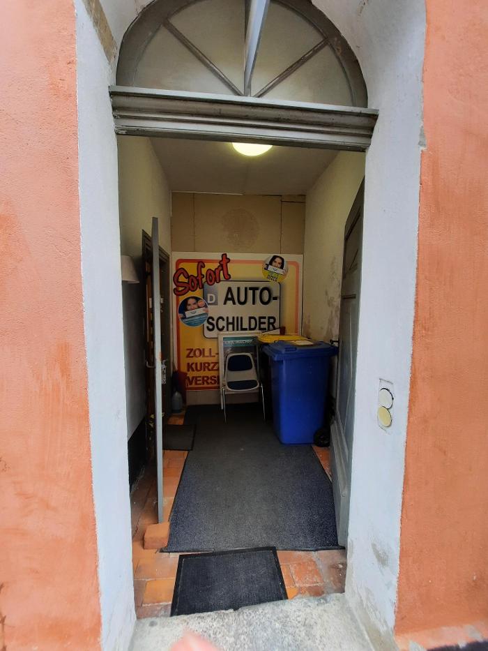 Kroschke Kfz Kennzeichen, Schillstraße in Stralsund