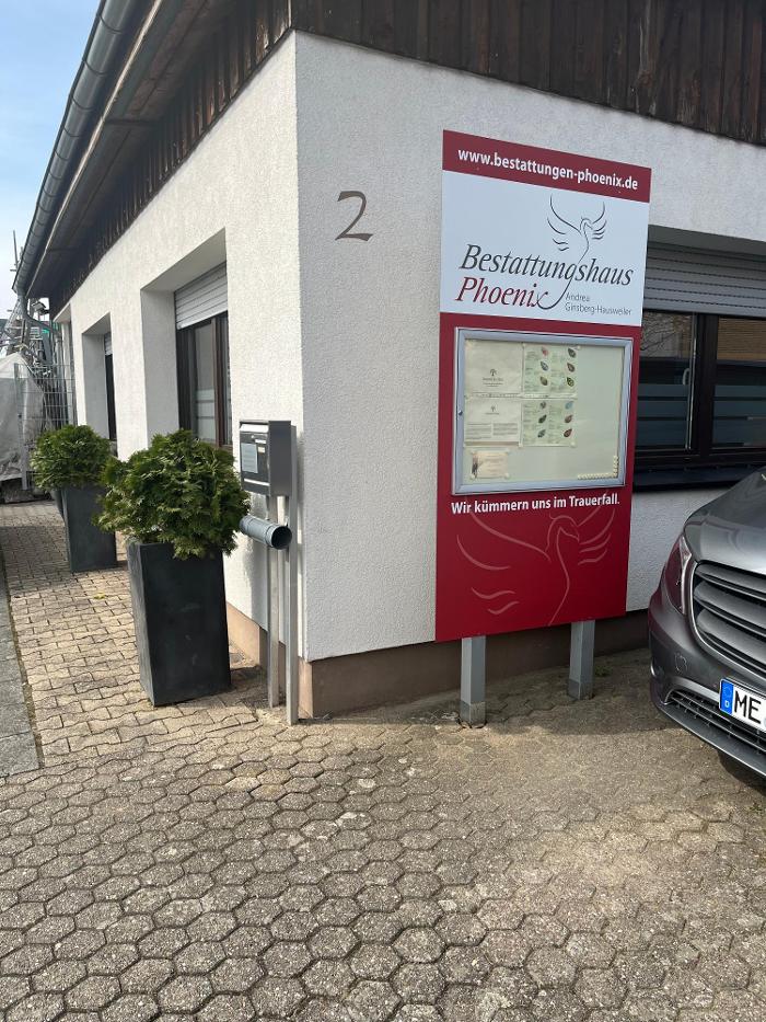 Bestattungshaus Phoenix, Fabriciusstraße in Langenfeld (Rheinland)