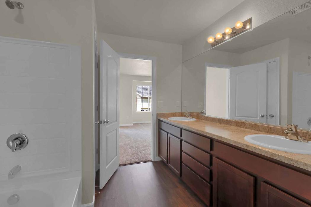 CLOSED - LGI Homes - Sienna Park - Longmont, CO