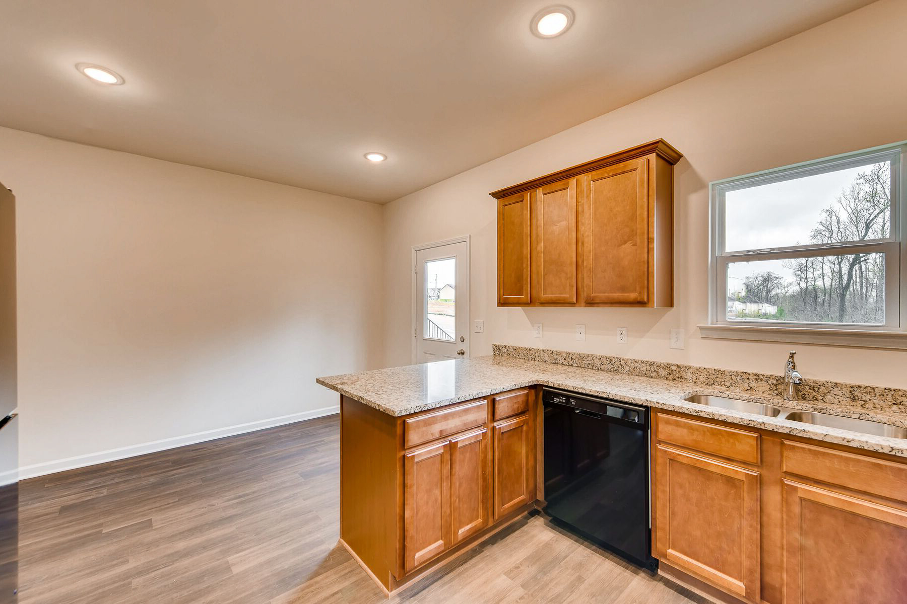 LGI Homes - The Cottages of Lake Forest Image