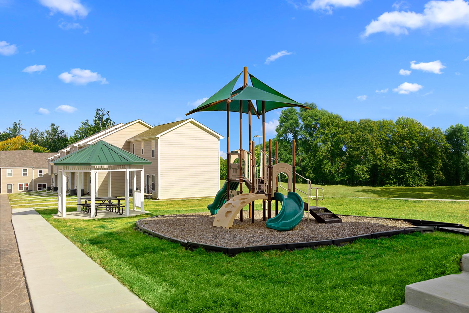 LGI Homes - The Cottages of Lake Forest Image