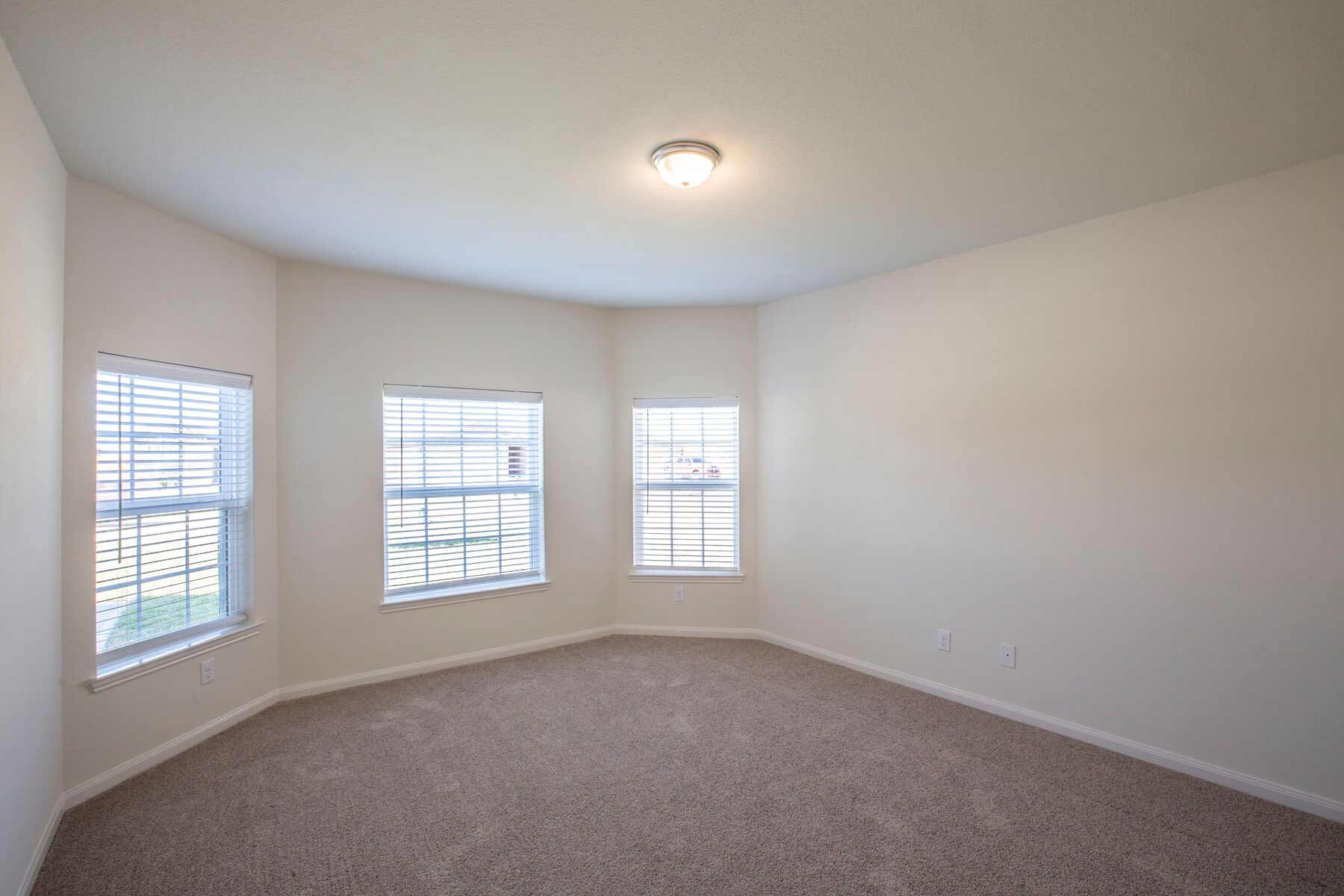 LGI Homes - Sterling Lakes Image