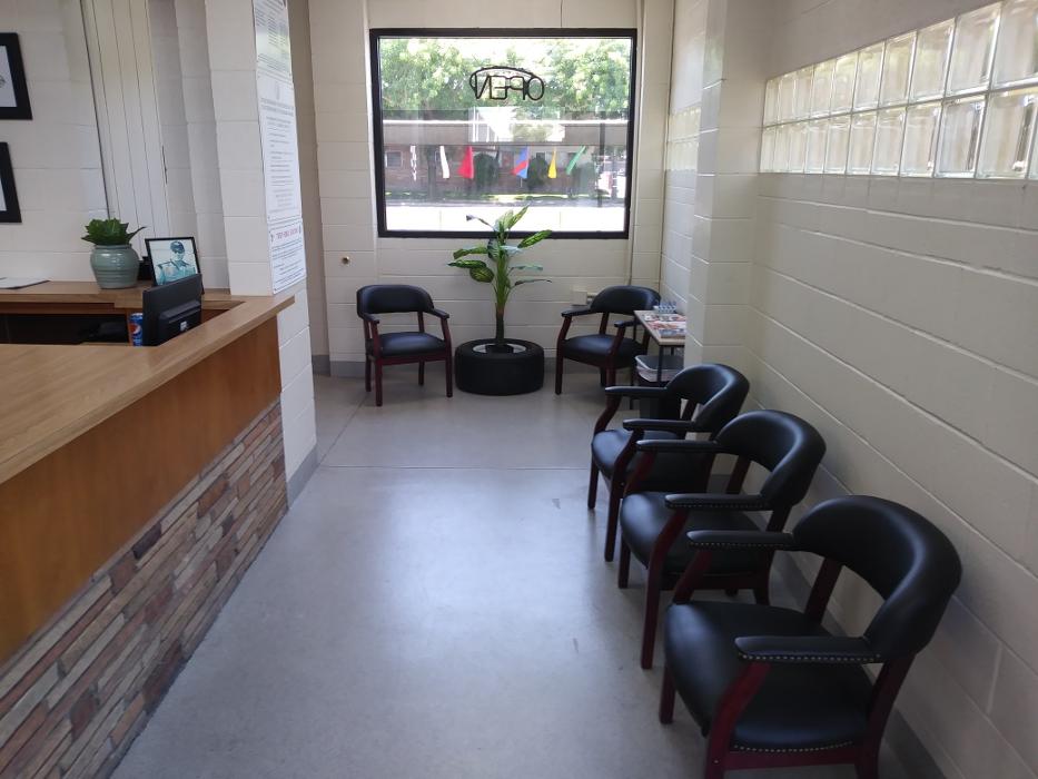 Speedway Smog Center Image