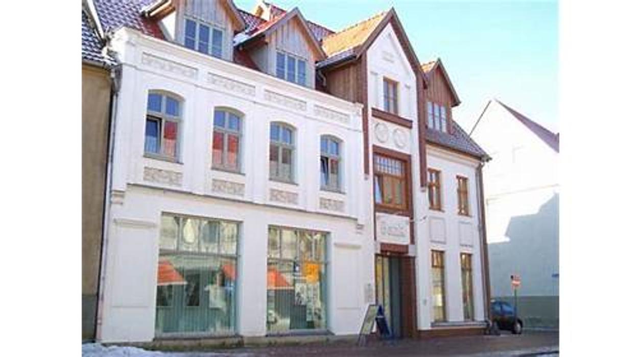 VR Bank Mecklenburg, Geldautomat Schwaan, August-Bebel-Straße in Schwaan