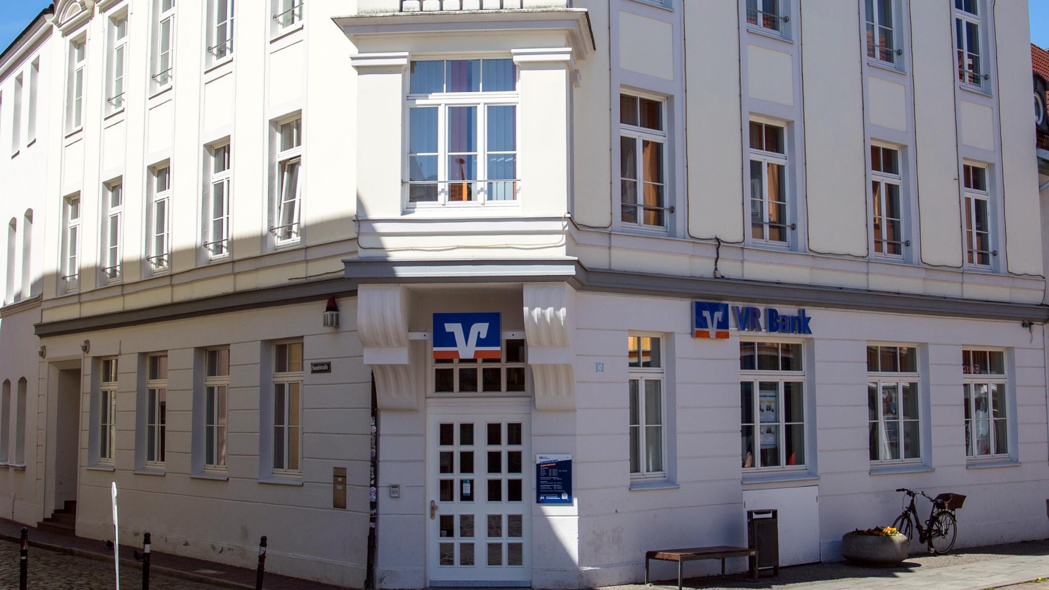 VR Bank Mecklenburg, Regionalzentrum Güstrow, Pferdemarkt in Güstrow