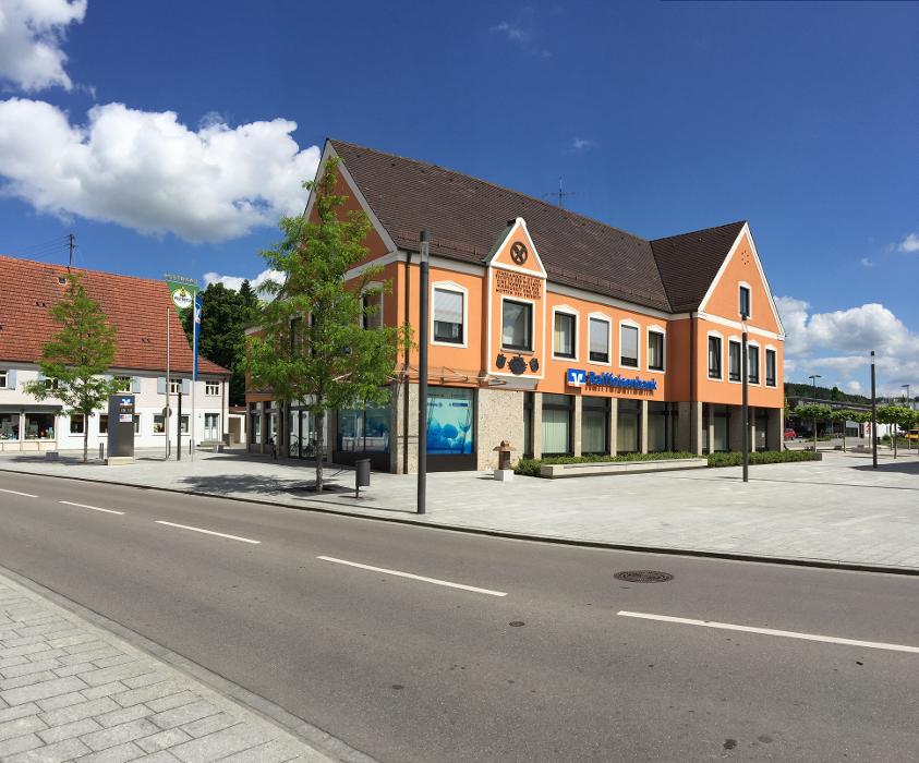 Hauptstelle Thannhausen, Raiffeisenplatz in Thannhausen