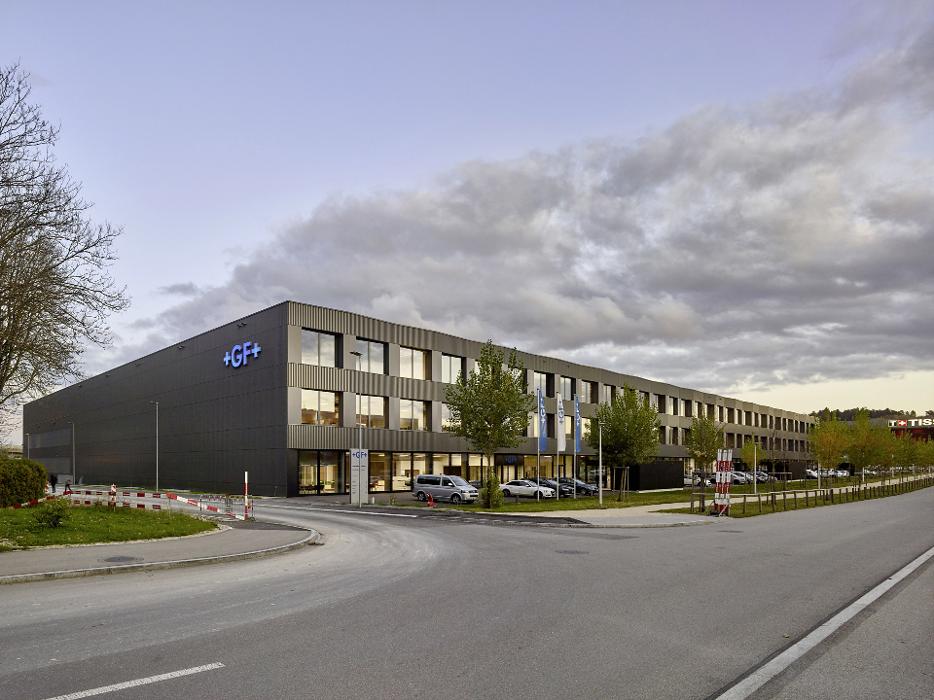 United Machining SA, Roger-Federer-Allee in Biel